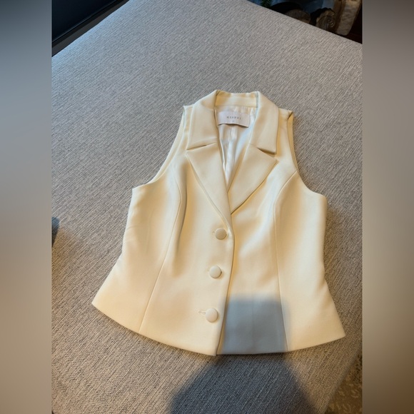 Meshki Mura Vest - Picture 5 of 7